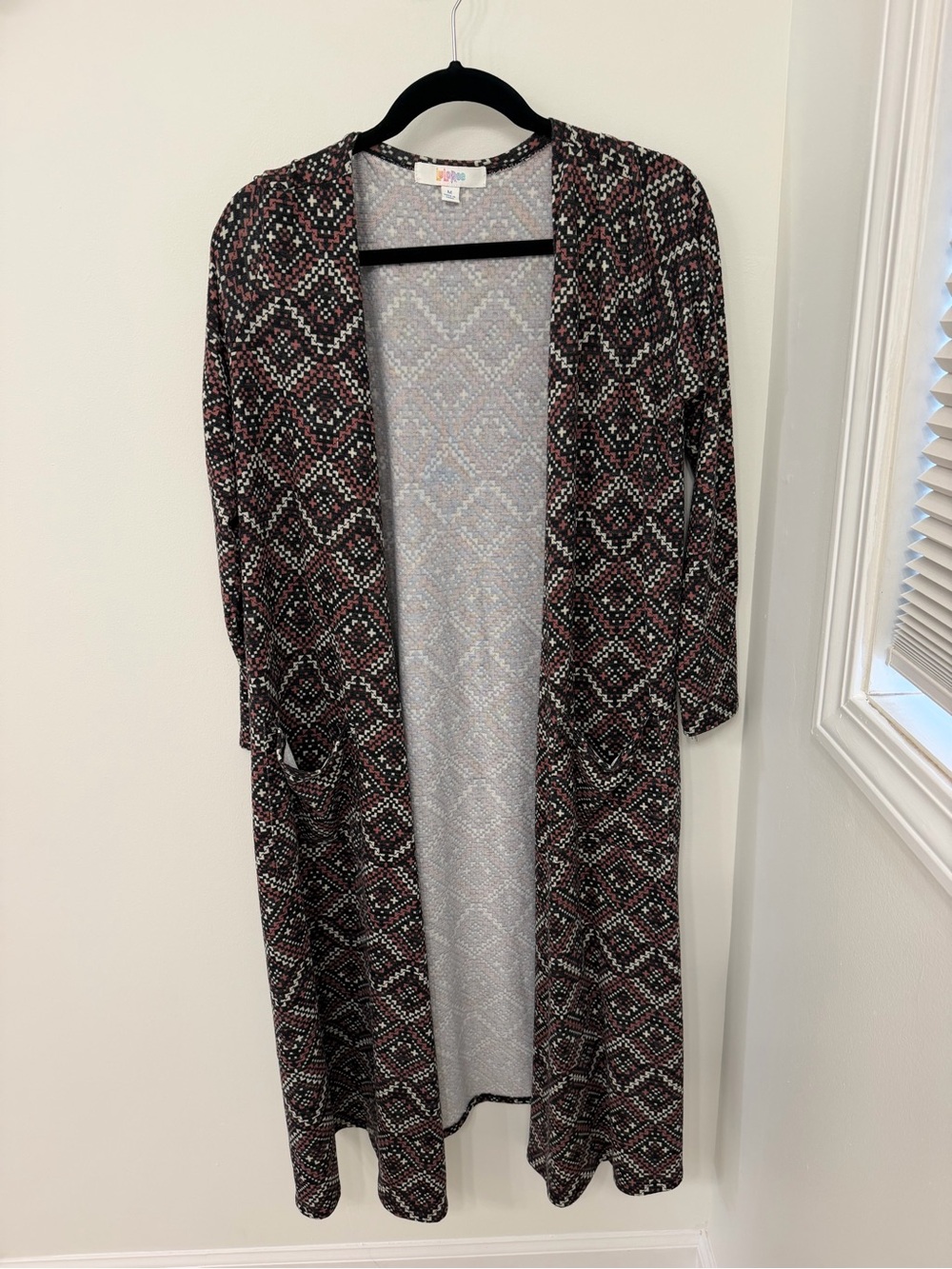 Medium LuLaRoe LLR Sarah Long Sleeve Aztec cardigan teacher fall layering pocket